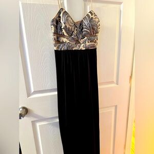 Blondie Nites by Stacy Skylar Tan and Black Formal and Weddings Dress - Size 5